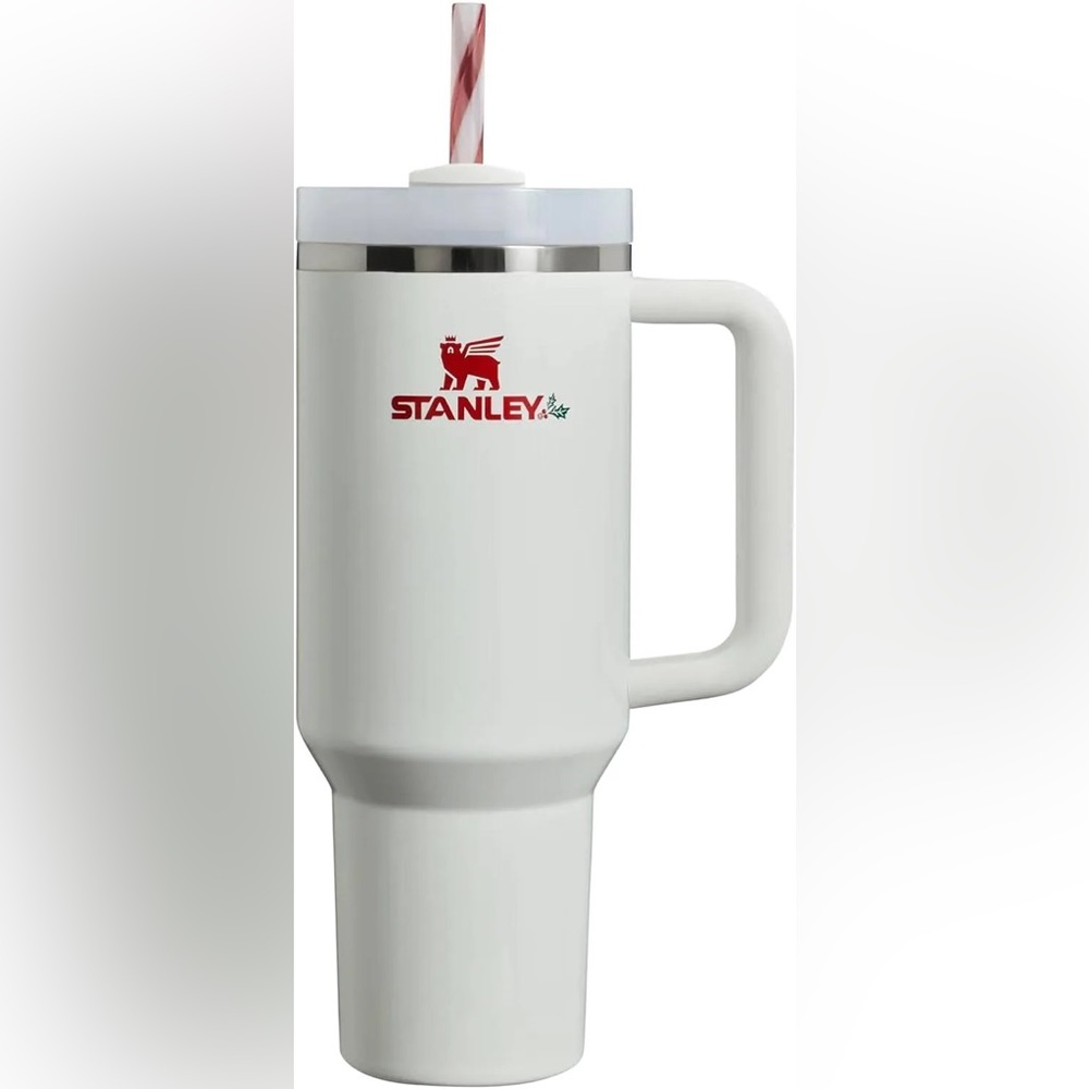 NWT Stanley 40 oz Mistletoe Twist (Comes with original box)